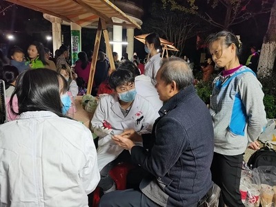 医路随行，服务社区——桂林医学院研究生志愿者协会开展社区义诊服务活动